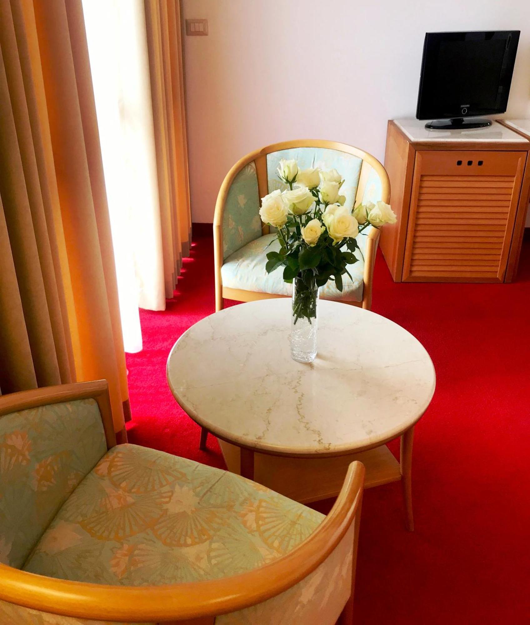Chateau Linza Resort Tirana Kültér fotó