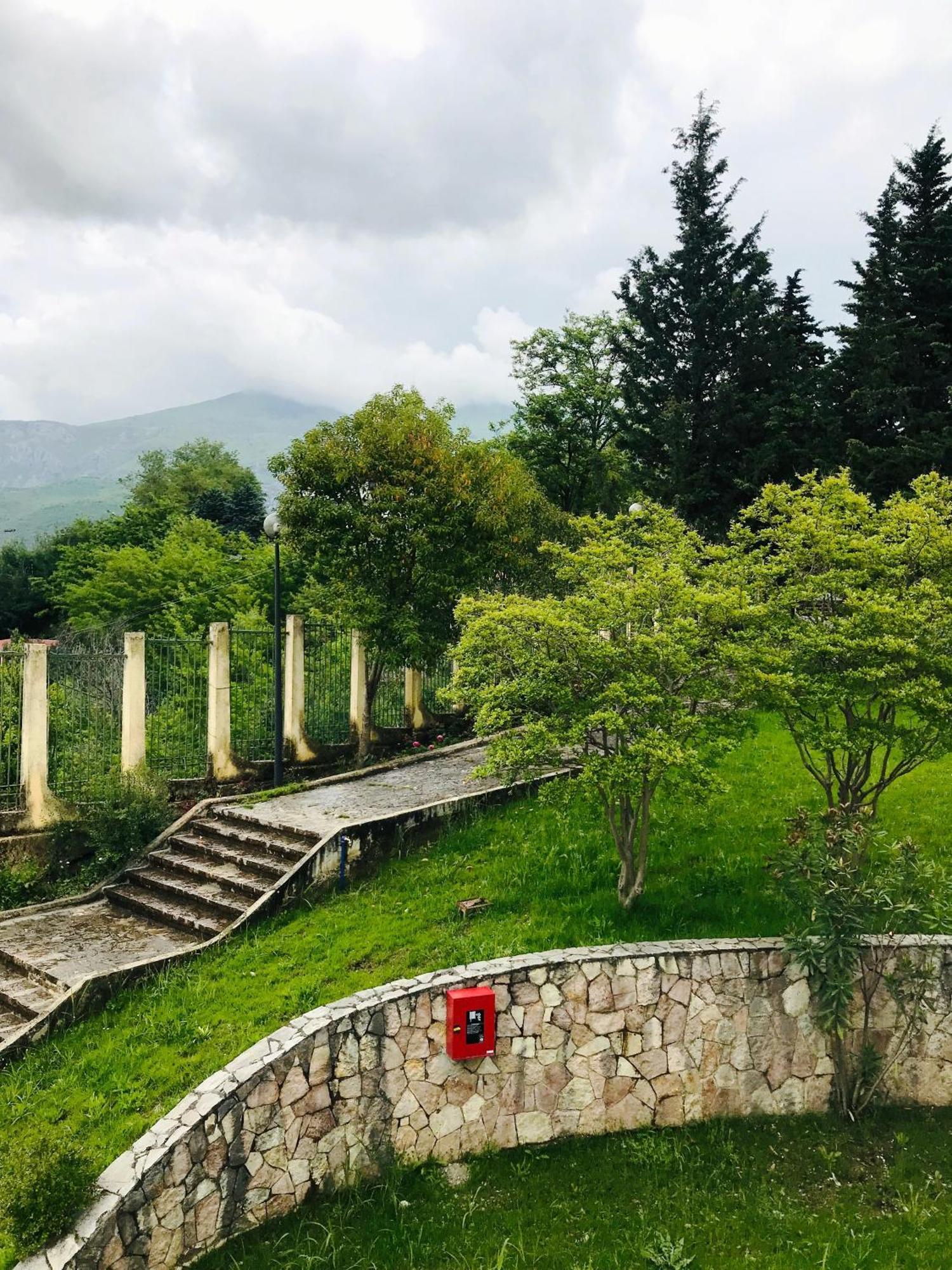 Chateau Linza Resort Tirana Kültér fotó