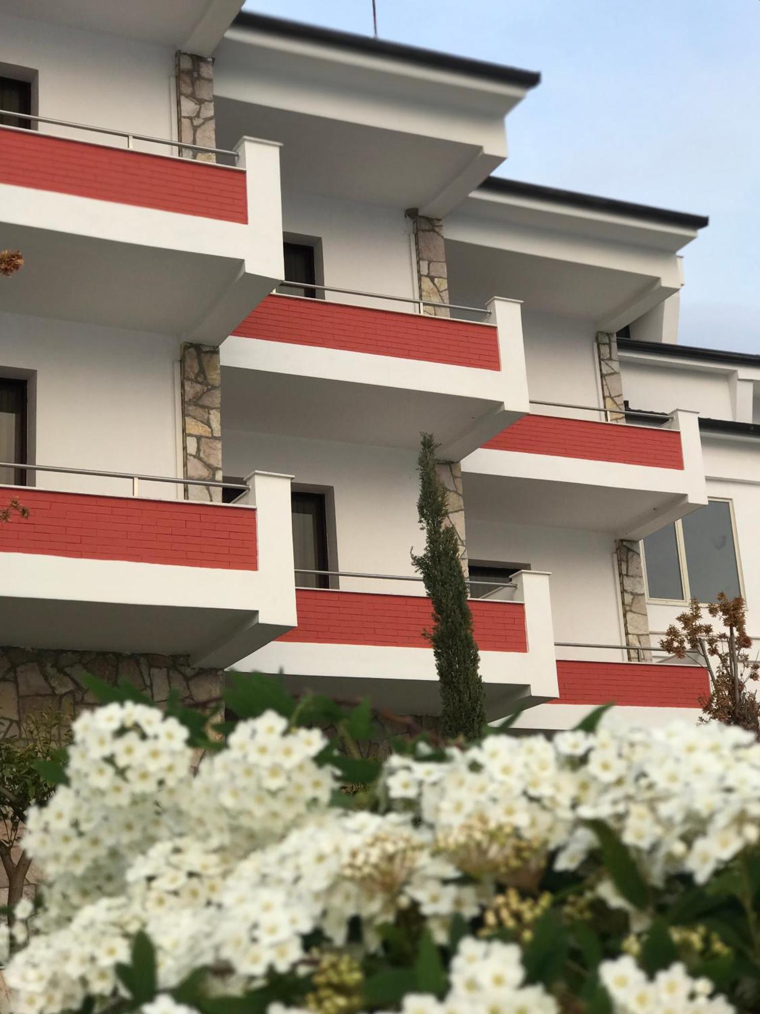 Chateau Linza Resort Tirana Kültér fotó